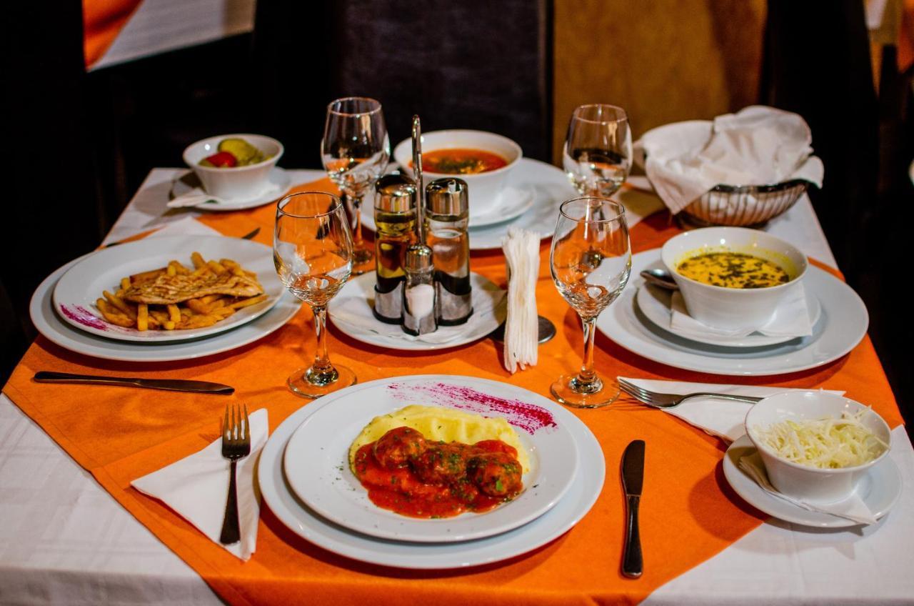 Hotel Davos Deva Luaran gambar