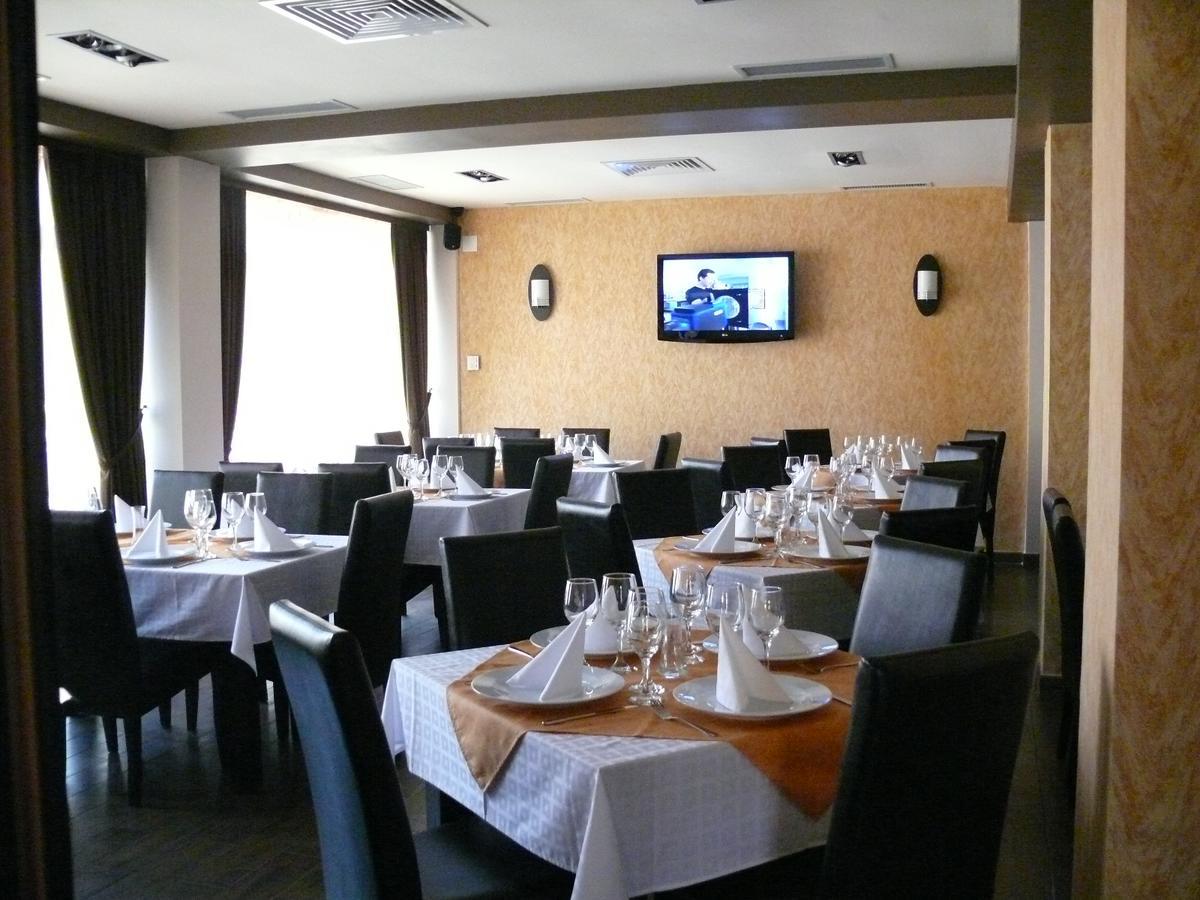 Hotel Davos Deva Luaran gambar