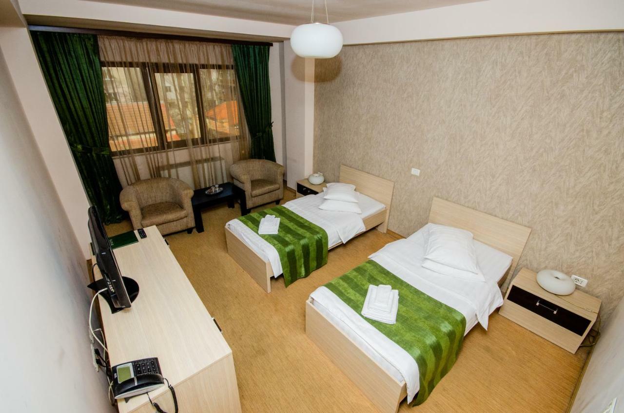 Hotel Davos Deva Luaran gambar
